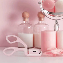 Load image into Gallery viewer, Heated Eyelash Curler